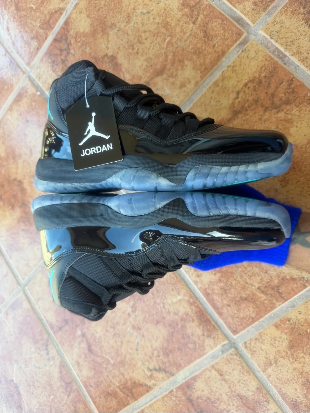 Size 9.5 Men’s And Women’s 11 - Jordan Retro 11 Gamma Blue 2025 - Picture 4 of 7